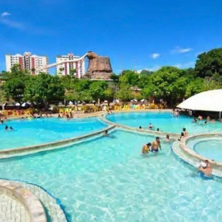 Spazzio Andrian & Silva - Inclusos Ingressos Do Parque Caldas Novas Esterno foto