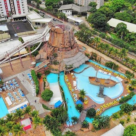 Spazzio Andrian & Silva - Inclusos Ingressos Do Parque Caldas Novas Esterno foto