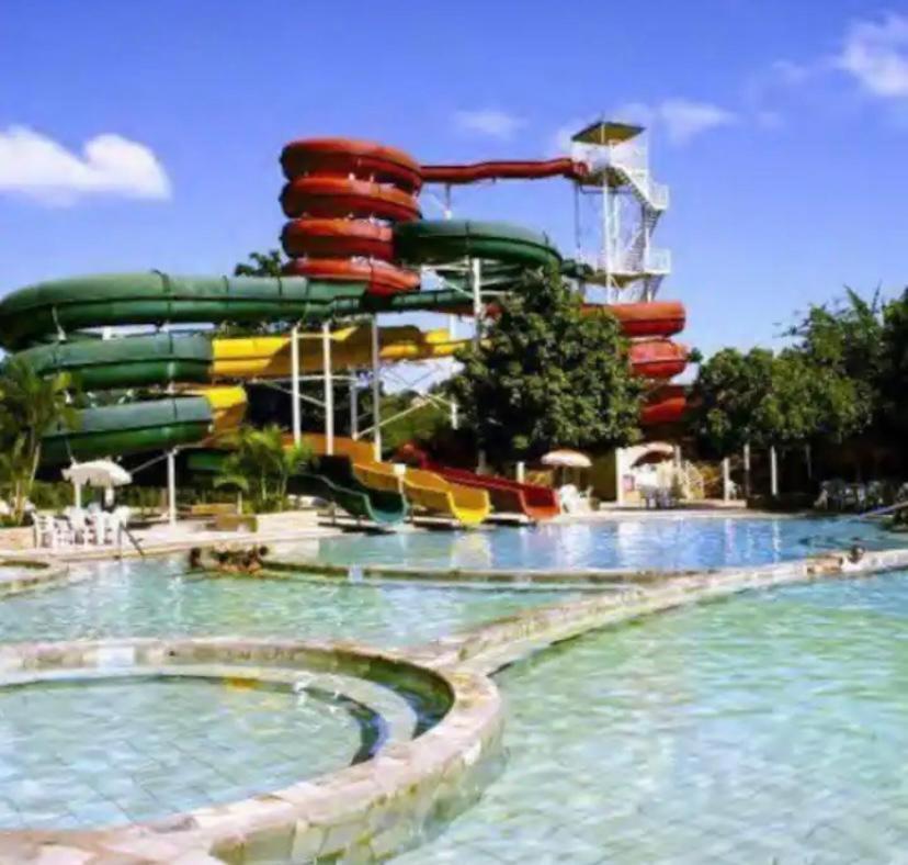 Spazzio Andrian & Silva - Inclusos Ingressos Do Parque Caldas Novas Esterno foto